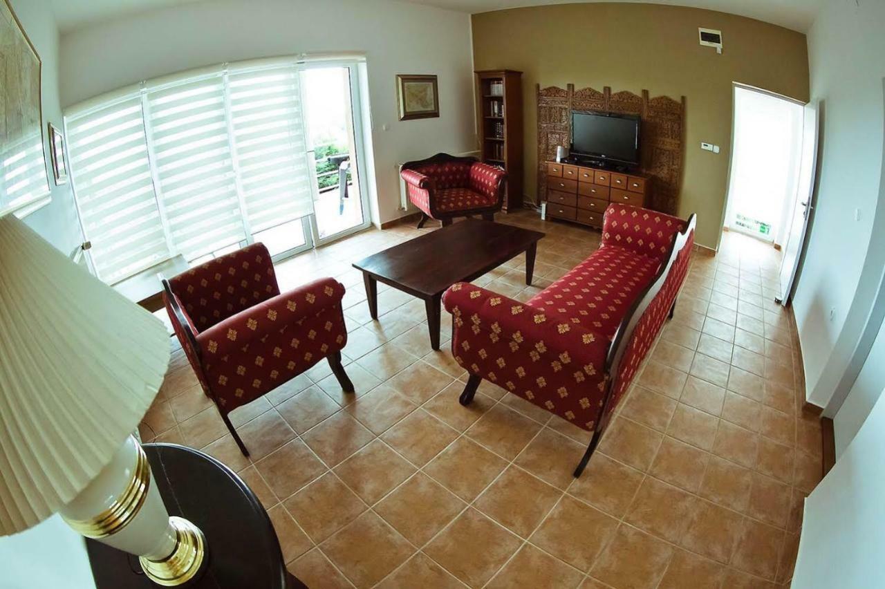 Koi Apartman Balatonalmadi Ngoại thất bức ảnh